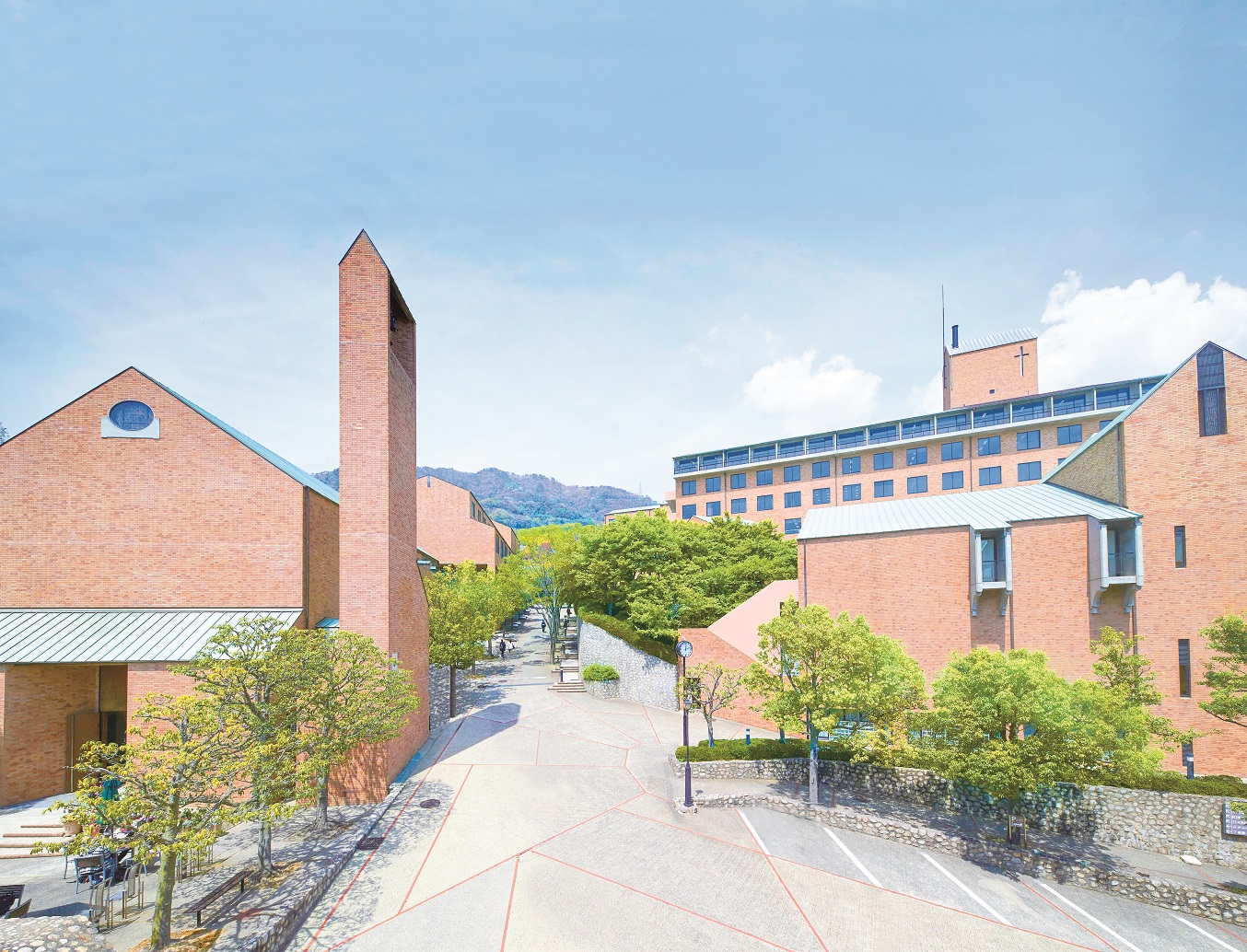神戸松蔭大学